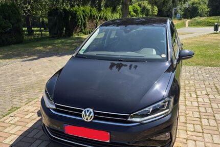 VW Golf Sportsvan 54.000 km 17.500 &euro; Wehretal 37287