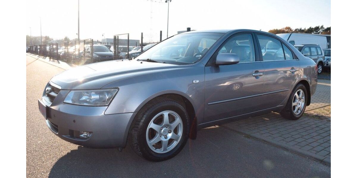 Hyundai SONATA 115.300 km 4.750 &euro; Wildau 15745