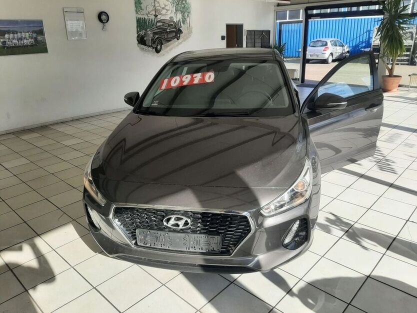 i30