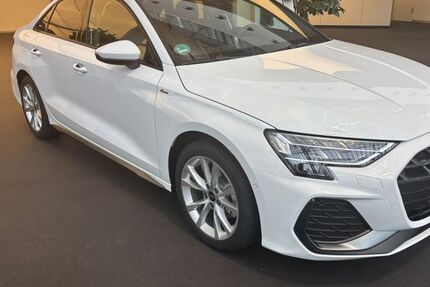 Audi A3 2.900 km 34.333 &euro; Manching 85077