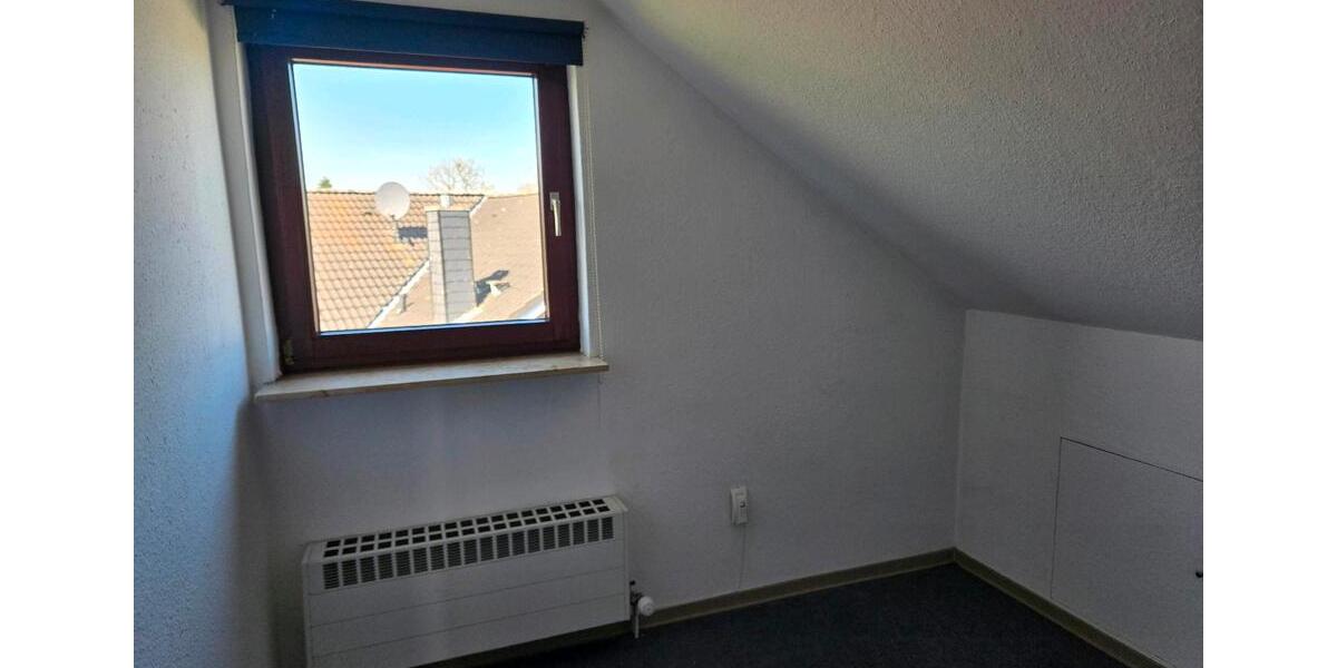 Dachgeschoßwohnung Holzdorf - 3 Zimmer, 68 m&sup2;, 600&euro; | Angebot:26414309