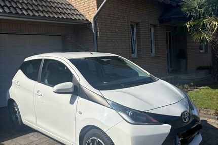 Toyota Aygo (X) 98.000 km 7.200 &euro; Bendorf 56170