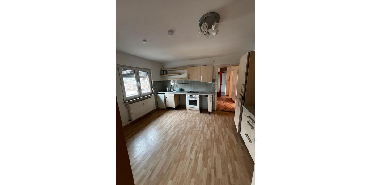 Etagenwohnung Wertheim - 4 Zimmer, 89 m&sup2;, 795&euro; | Angebot:25523169