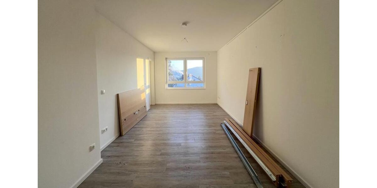 Attraktive Terrassenwohnung mit Panoramablick und Aufzug - in Herborns schönster Wohnlage 2 zimmer
