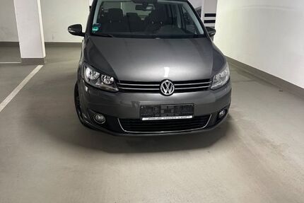 VW Touran 120.000 km 7.999 &euro; Berlin 10785