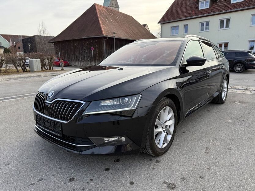 Skoda Superb 150.000 km 17.900 € Obergünzburg 87634