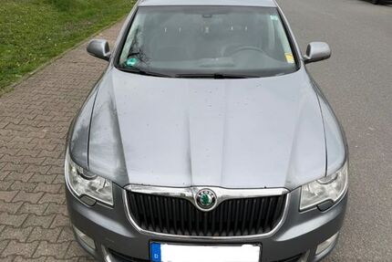 Skoda Superb 289.000 km 3.950 &euro; Hofheim 65719