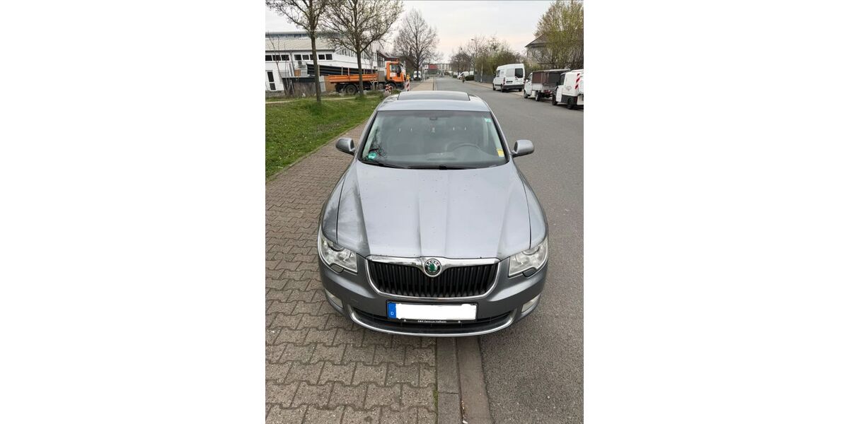Skoda Superb 289.000 km 3.950 &euro; Hofheim 65719