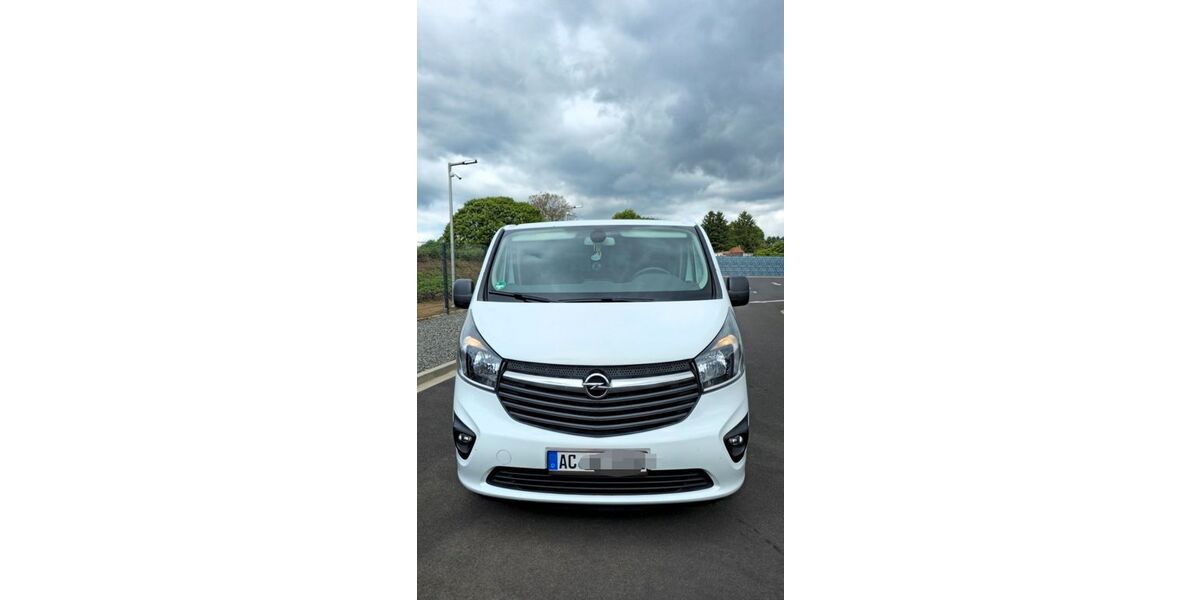 Opel Vivaro 154.500 km 15.899 &euro; Herzogenrath 52134