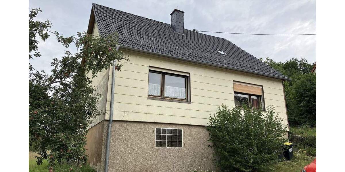 Einfamilienhaus Freisen Eitzweiler - 7 Zimmer, 143 m&sup2;, 108.000&euro; | Angebot:25677850