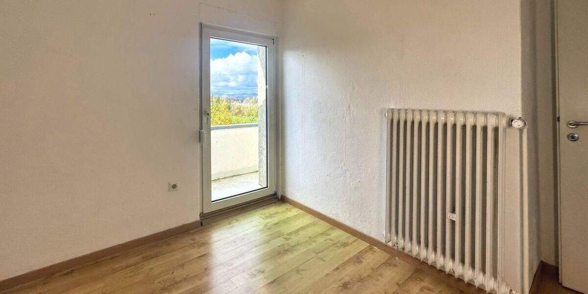 Einfamilienhaus Lohfelden Ochshausen - 7 Zimmer, 253 m&sup2;, 299.000&euro; | Angebot:25674209