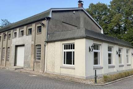 Halle in Neumünster 1.750 € 450 m² zimmer