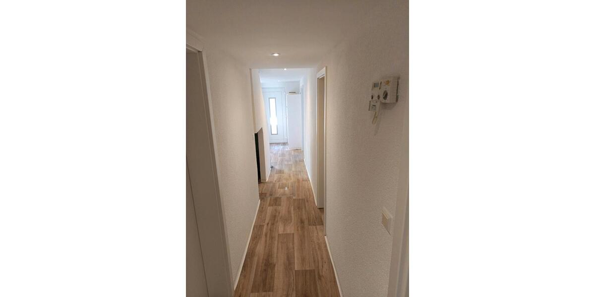 Einfamilienhaus Burg Stargard - 9 Zimmer, 120 m&sup2;, 1.200&euro; | Angebot:26255582