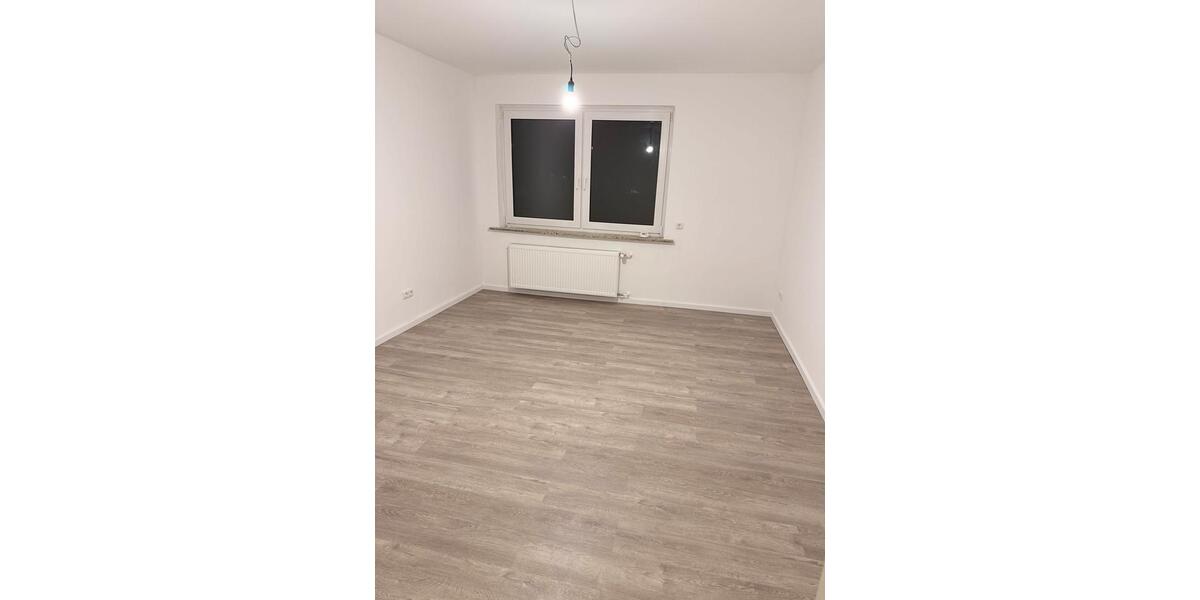 94 qm 4 Zimmer Küche Bad Keller Garage möglich Zentrum 4 zimmer