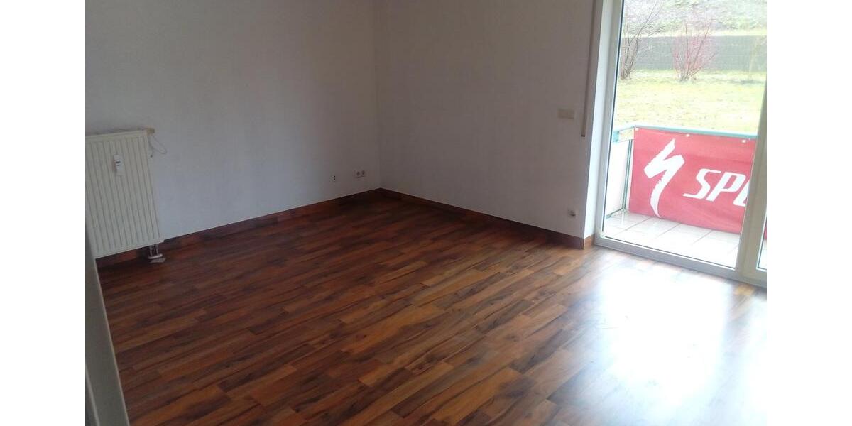 Erdgeschoßwohnung Stollberg (Erzgebirge) - 2 Zimmer, 60 m&sup2;, 100.000&euro; | Angebot:26253646