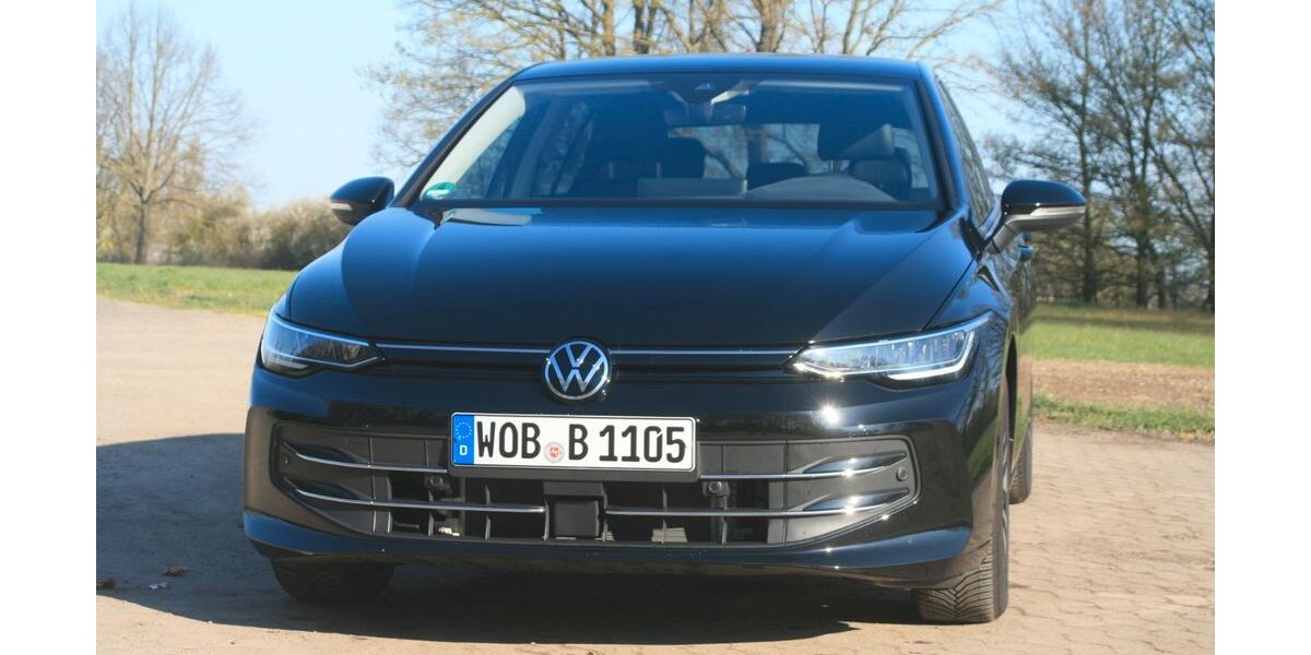 VW Golf 8.800 km 22.999 &euro; Wolfsburg 38446