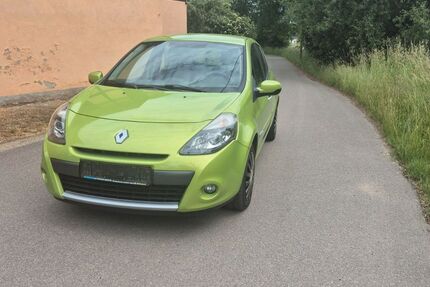 Renault Clio 107.000 km 3.900 &euro; Glauchau 08371