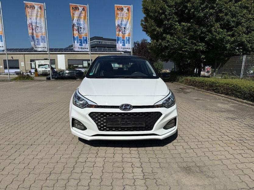 i20