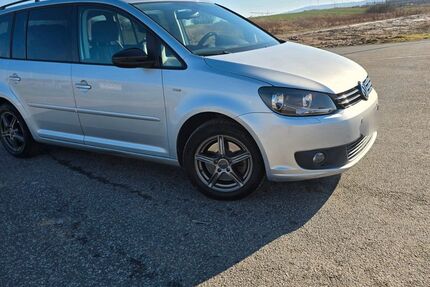 VW Touran 215.000 km 7.800 &euro; Niestetal 34266