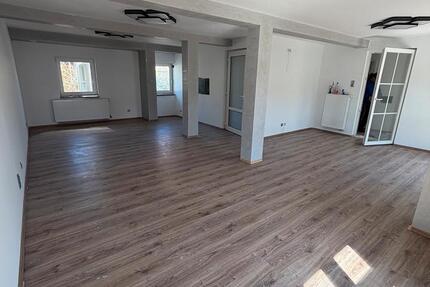 Wohnung Hildburghausen - 3 Zimmer, 110 m&sup2;, 900&euro; | Angebot:26068794