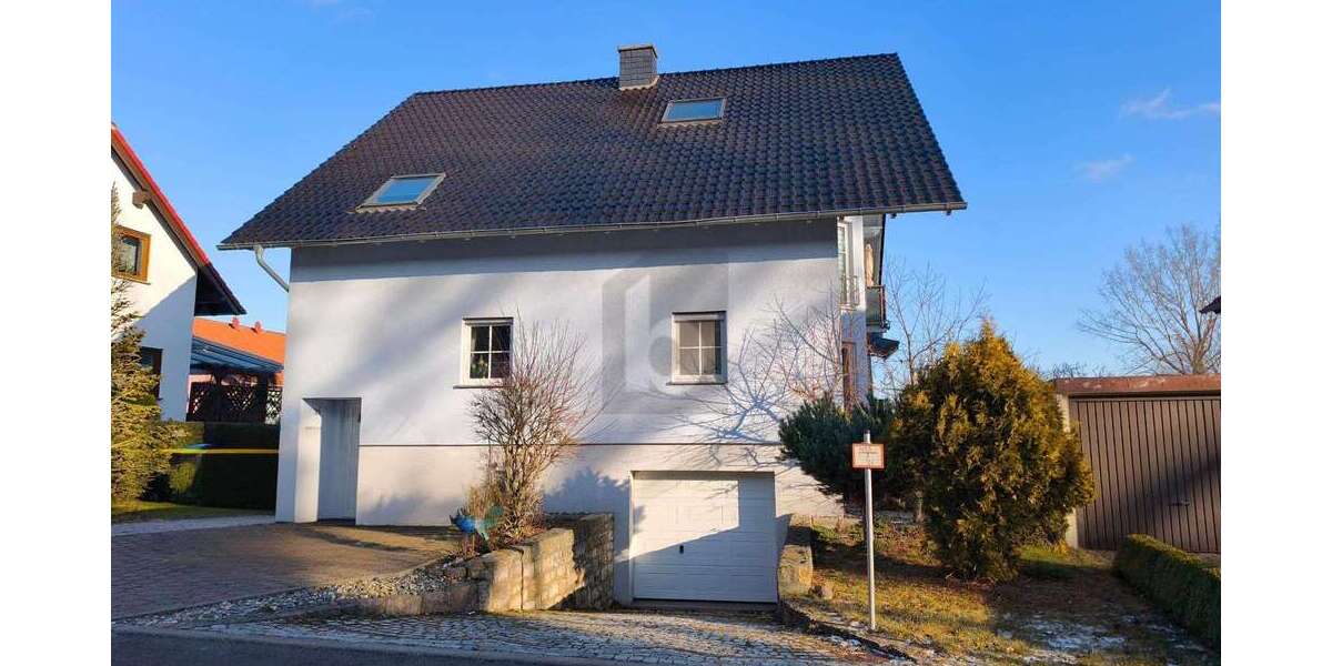 Einfamilienhaus Arnstadt - 8 Zimmer, 214 m&sup2;, 449.000&euro; | Angebot:27102342
