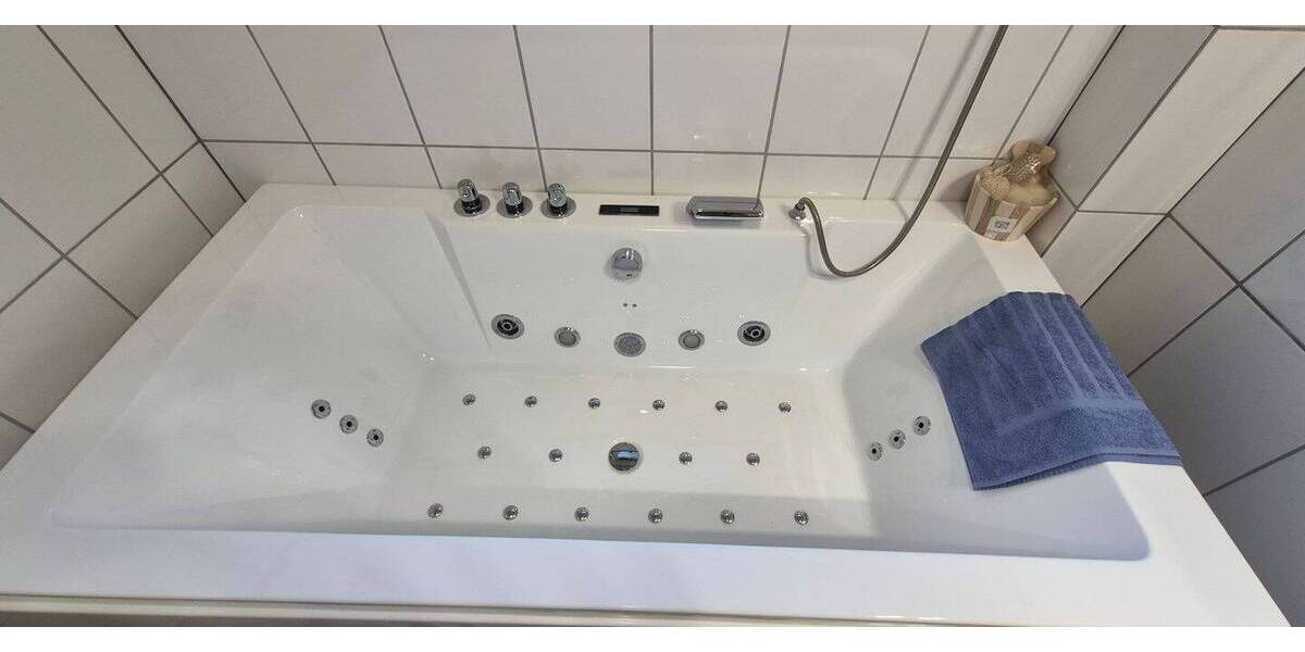 Moderner, neuwertiger Bungalow mit PV-Anlage, Wärmepumpe, Wallbox, Klima, Vollbad, EBK, 3 Carports uvm. - Bungalow Gorleben | Angebot:26573092
