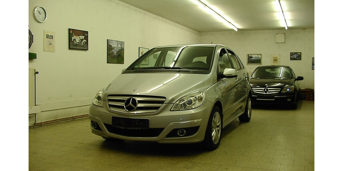 Mercedes-Benz B 180 61.100 km 9.999 &euro; Höxter 37671