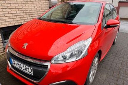 Peugeot 208 80.000 km 6.800 &euro; Warstein 59581