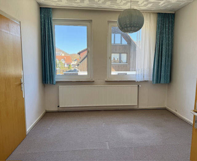 Einfamilienhaus Bad Lauterberg - 6 Zimmer, 150 m&sup2;, 105.000&euro; | Angebot:26275351