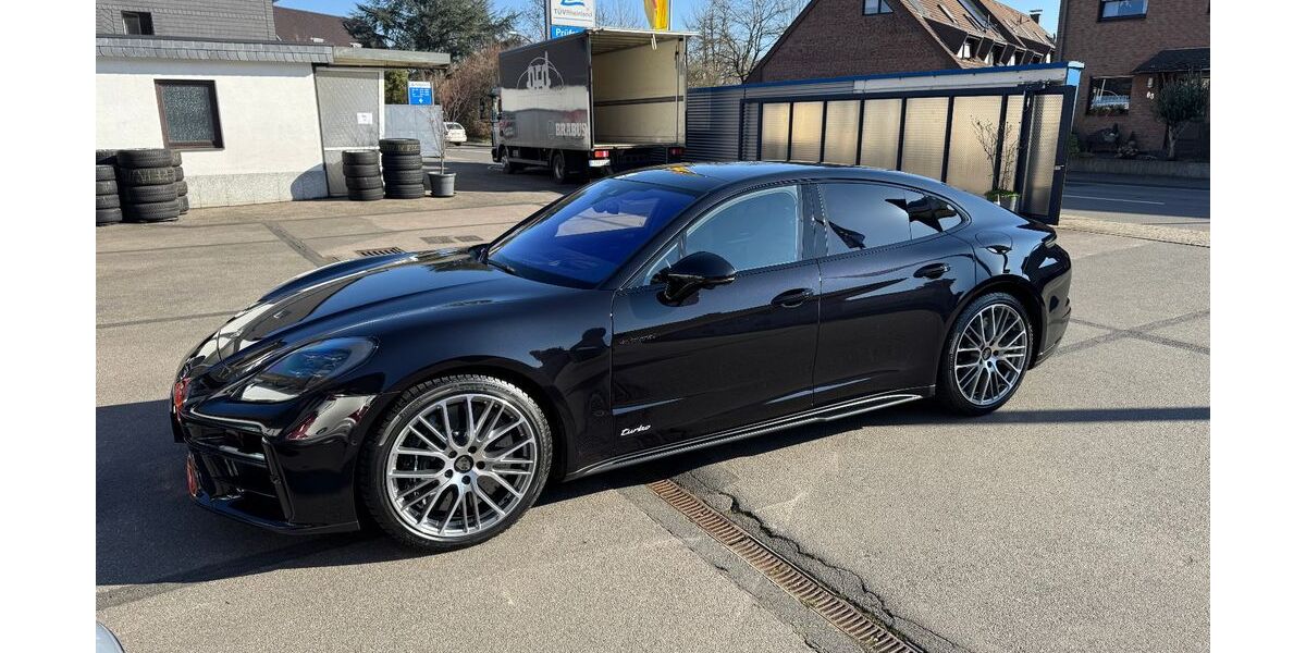 Porsche Panamera 11.700 km 194.900 &euro; Köln 50670