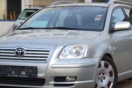 Toyota Avensis 197.895 km 2.970 &euro; Düsseldorf 40599