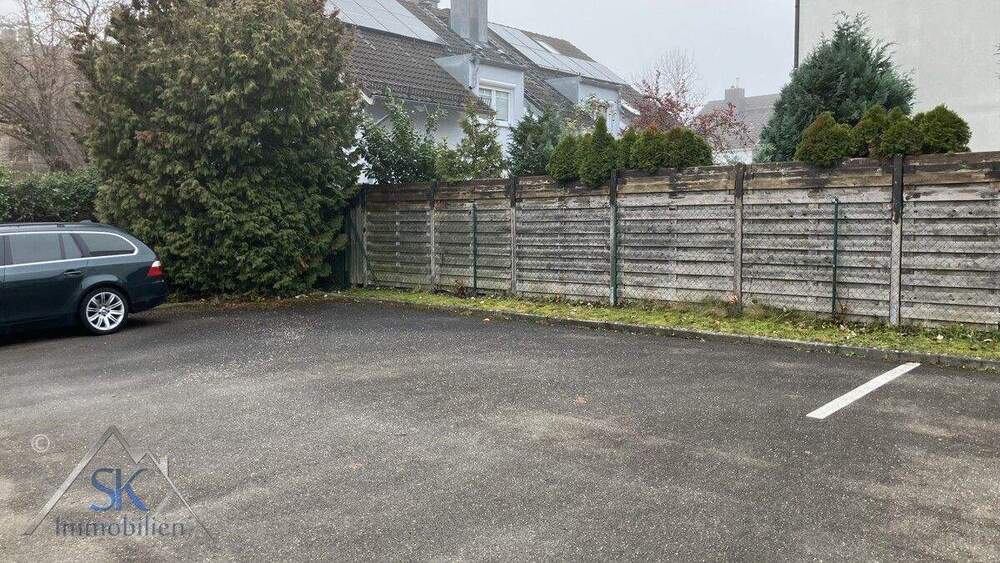 Hochwertige 3 Zi. Whg. mit Loggia, Garage und 2 Stellplätzen in Puchheim wartet auf neue Bewohner! 3 zimmer