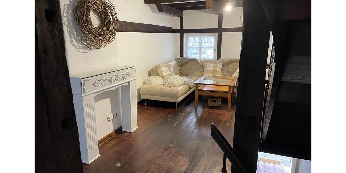 Zur Miete: idyllisches Fachwerkhaus, 80qm Wohnfläche, 1200 € kalt 4 zimmer