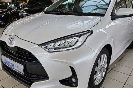 Toyota Yaris 11.900 km 18.850 € Paderborn 33104