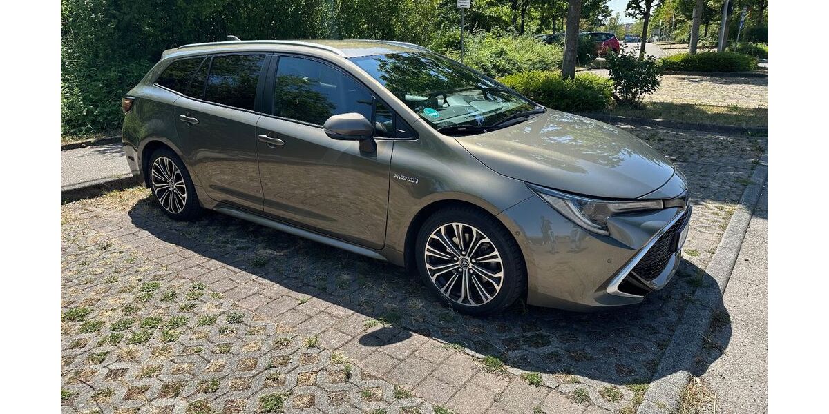 Toyota Corolla 67.000 km 21.000 &euro; Lauffen am Neckar 74348