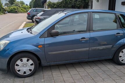 Ford Fiesta 64.400 km 2.650 &euro; Iggingen 73574