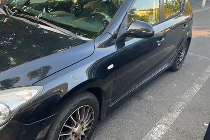 Hyundai i30 200.000 km 1.900 &euro; Frankfurt am Main 65936