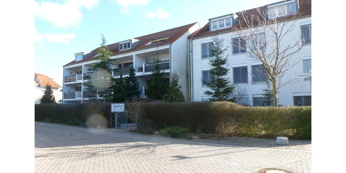 2-Zimmer Wohnung mit großen Balkon und TG-Platz für 670€ warm 2 zimmer