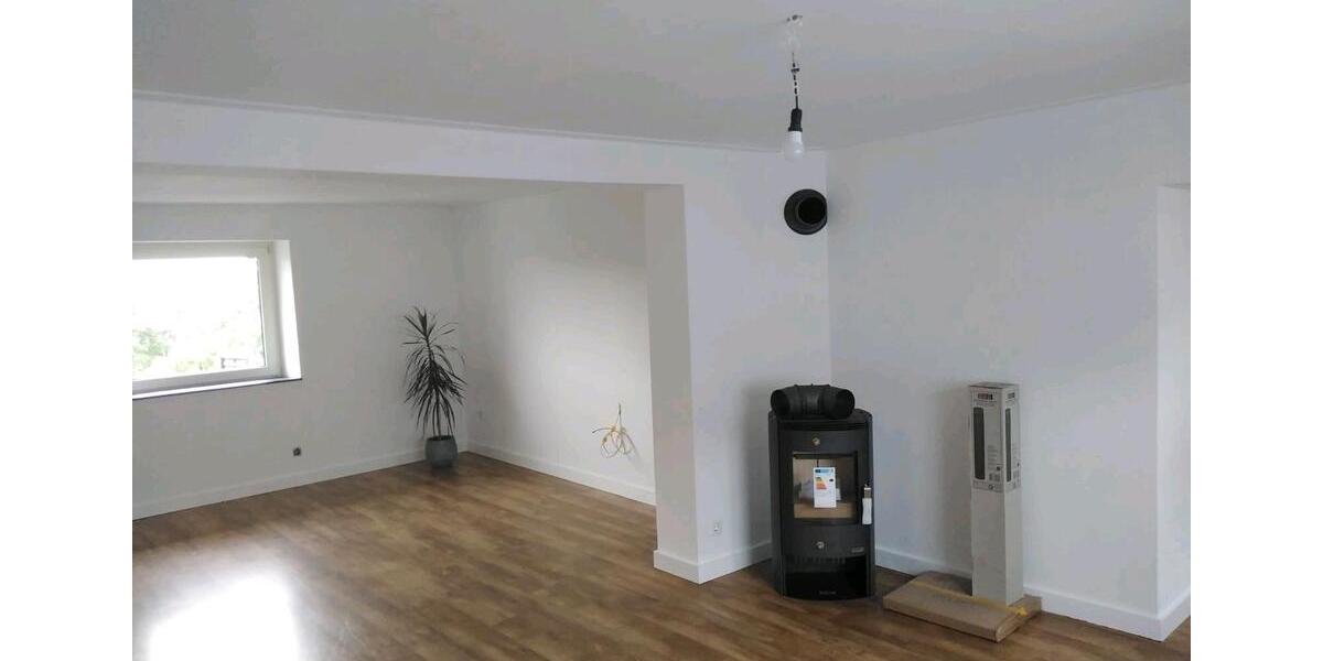 Doppelhaushälfte Bestwig - 2 Zimmer, 98 m&sup2;, 700&euro; | Angebot:25871384