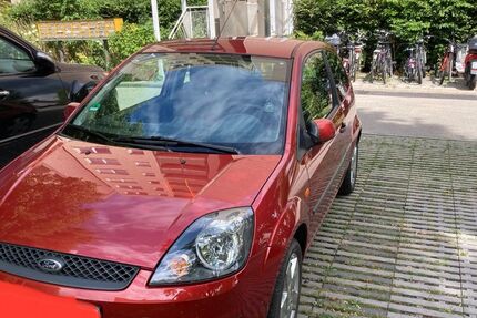 Ford Fiesta 92.500 km 2.600 &euro; Regensburg 93057