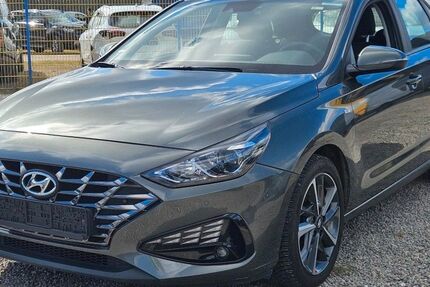 Hyundai i30 87.000 km 12.790 € Gernsheim 64579