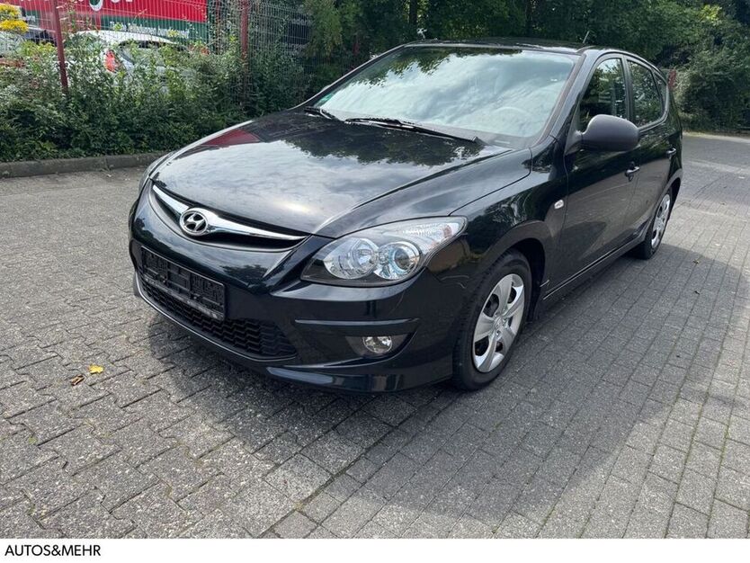 i30