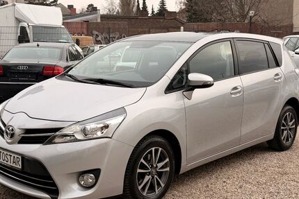 Toyota Verso 157.000 km 10.999 &euro; Berlin 12347