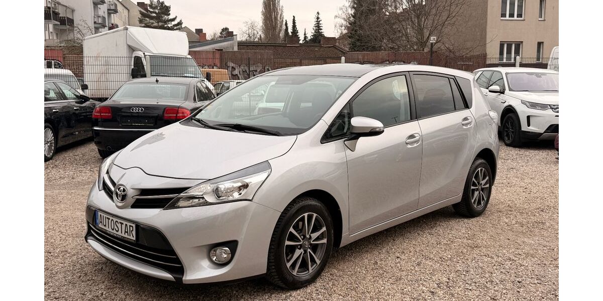 Toyota Verso 157.000 km 10.999 &euro; Berlin 12347