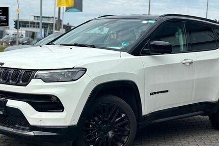 Jeep Compass 26.650 km 24.780 € Schwandorf 92421
