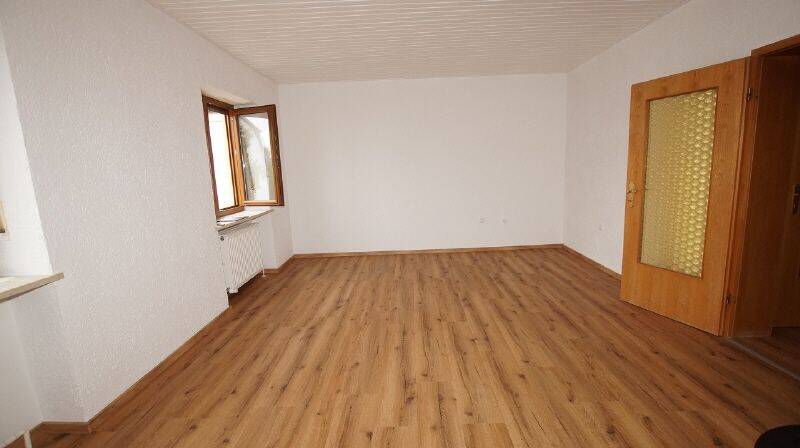 Etagenwohnung Straubing Frauenbrünnl - 3 Zimmer, 90 m&sup2;, 650&euro; | Angebot:26904240