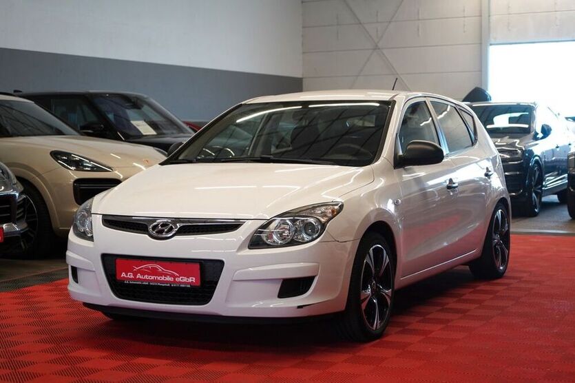 i30