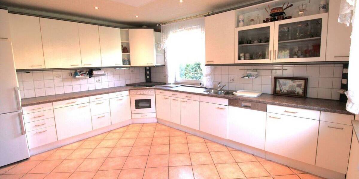 Einfamilienhaus Hückelhoven Millich - 7 Zimmer, 318 m&sup2;, 385.000&euro; | Angebot:26037208