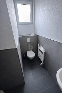 EXCLUSIVES WOHLFÜHLEN MIT SONNENTERRASSE - Einfamilienhaus Kronach | Angebot:26135678