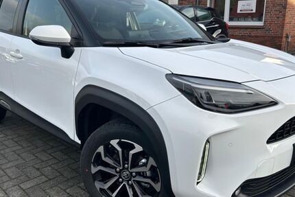 Toyota Yaris Cross 14.500 km 25.990 &euro; Wiesmoor 26639